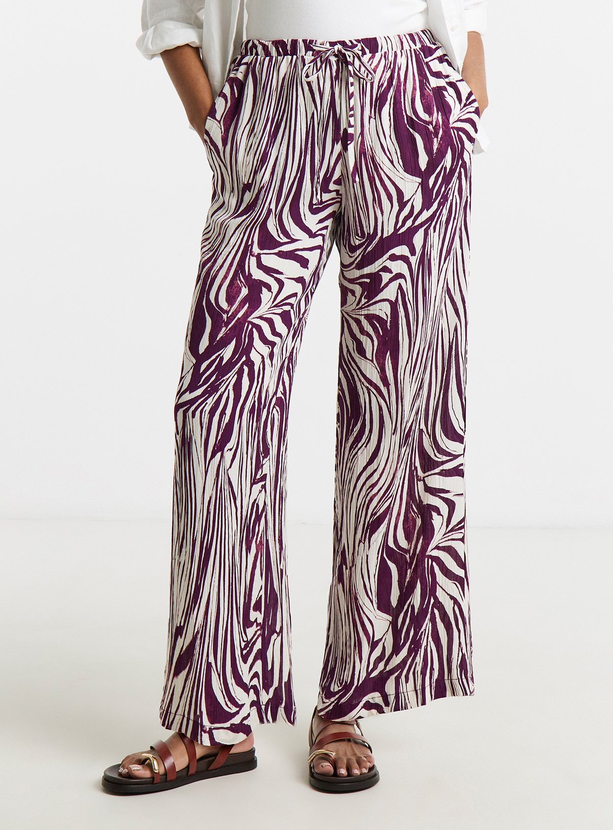 SIMPLY BE Zebra Crinkle Wide Leg Trouser 30 - Image 1 thumbnail